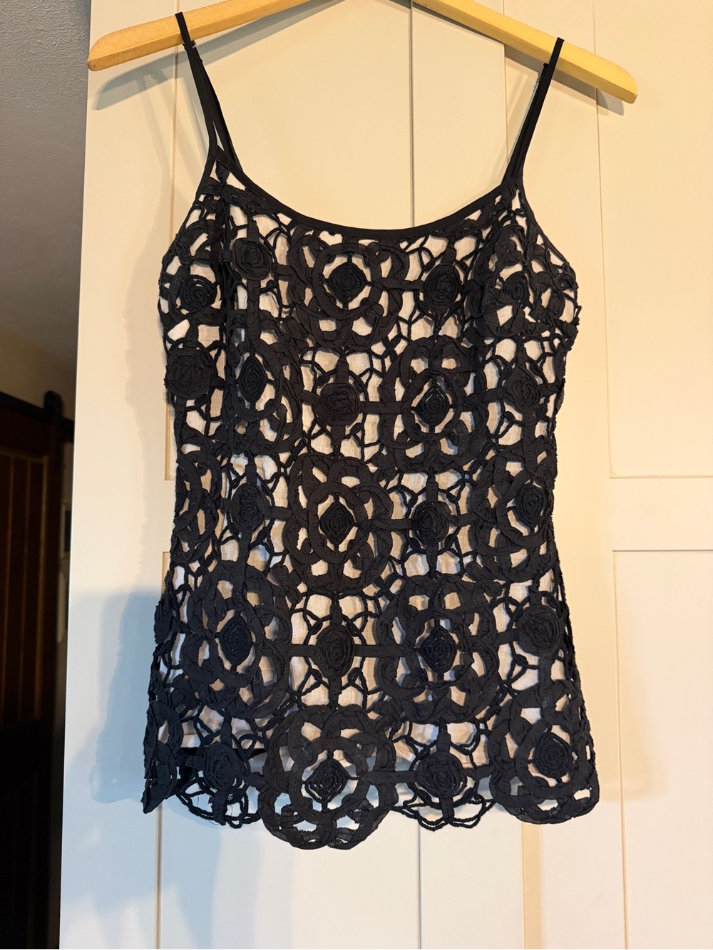 Bailey44 black cut out in front, solid back top, size S